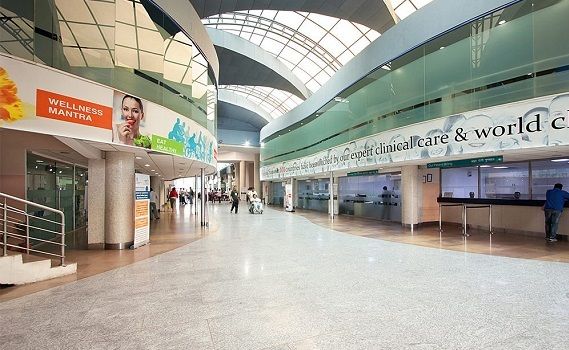 Apollo Hospital Delhi Main Lobby