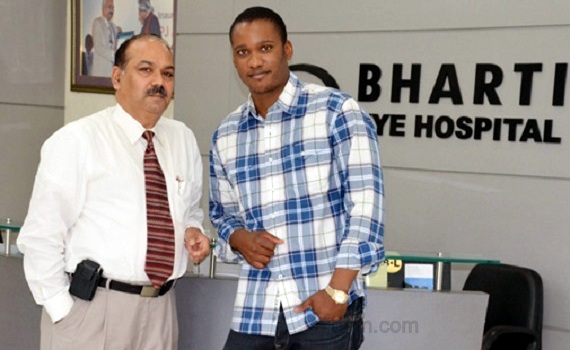 dr-s-bharti-with-patient-delhi