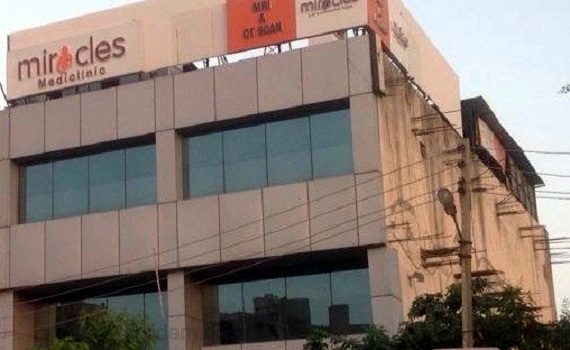 miracles-mediclinic-gurgaon-building